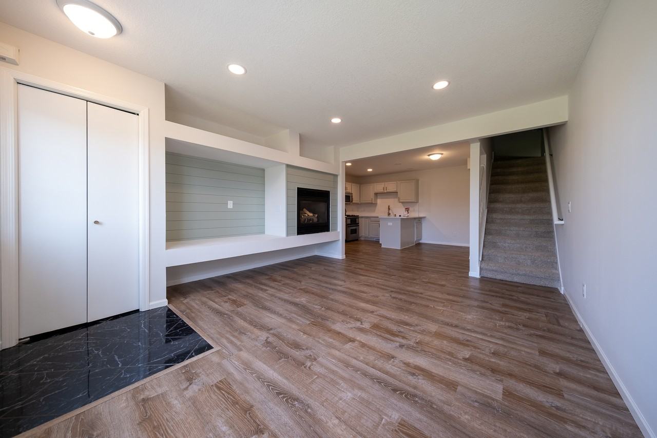 2246 Flamingo Dr #1 - Photo 2 of 19