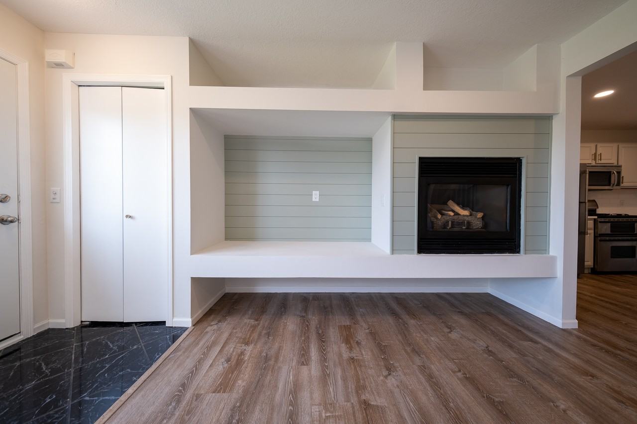 2246 Flamingo Dr #1 - Photo 4 of 19