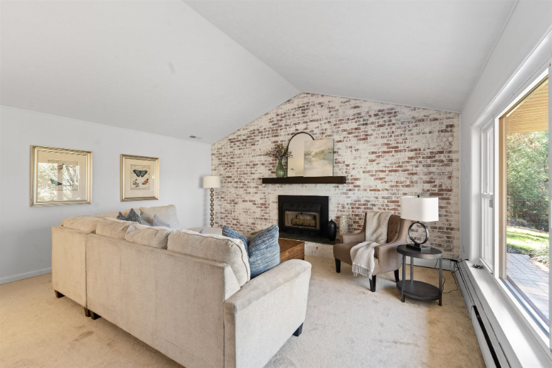 315 Beaverdam Rd - Photo 5 of 20