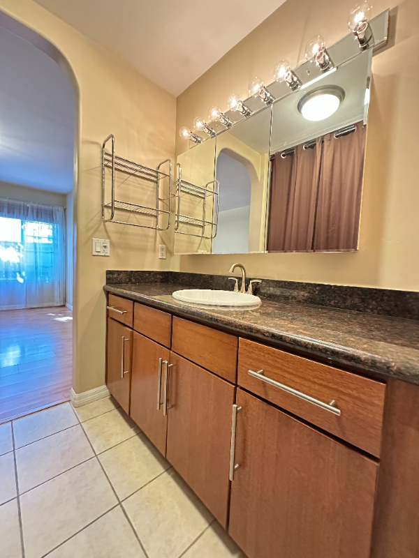 5404 Balboa Arms Dr #354 - Photo 7 of 16