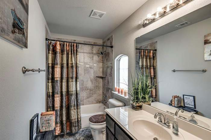 204 Janice Ct - Photo 6 of 7