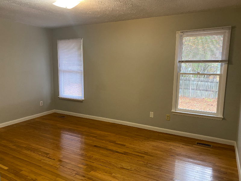 6809 Kingsgate Dr - Photo 4 of 9