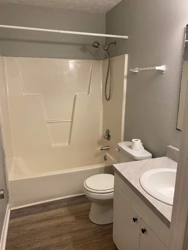 6809 Kingsgate Dr - Photo 7 of 9