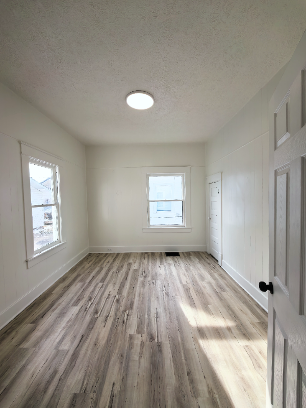 626 S Market St - Photo 2 of 15