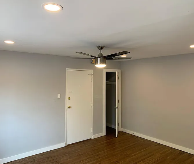 913 E Cliveden St #25 - Photo 3 of 6