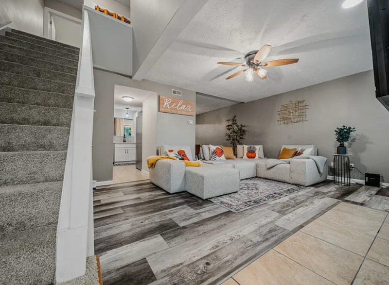 301 Deerpoint Dr - Photo 6 of 20