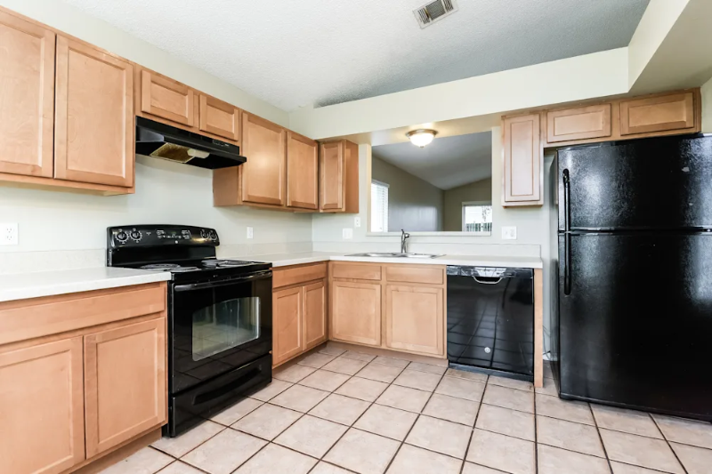 13039 Baltimore Woods Ln - Photo 7 of 15