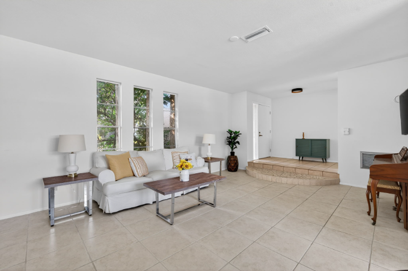 8195 Coachlight Cir - Photo 2 of 20