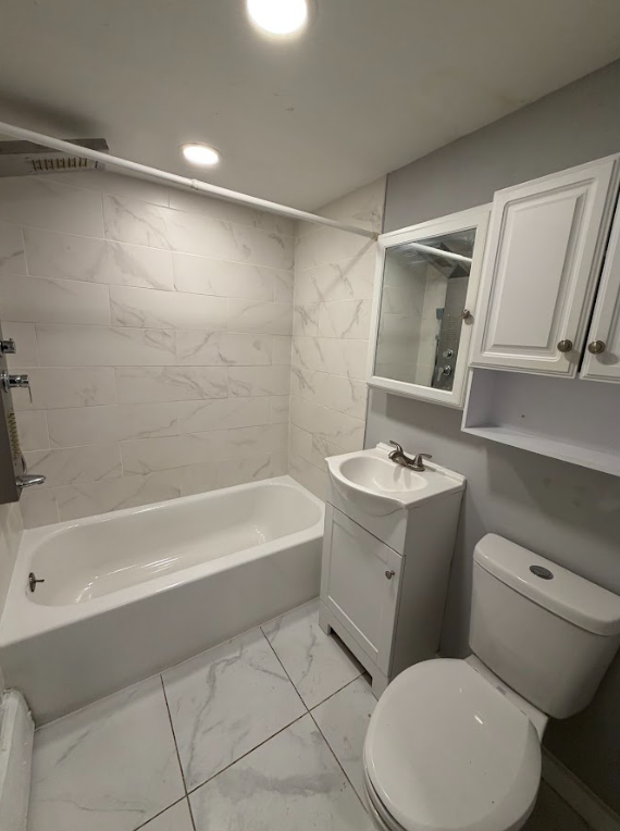 264 E Cliveden St #06 - Photo 5 of 9