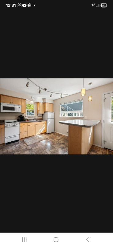 1410 1/2 E Ash Ave - Photo 2 of 6