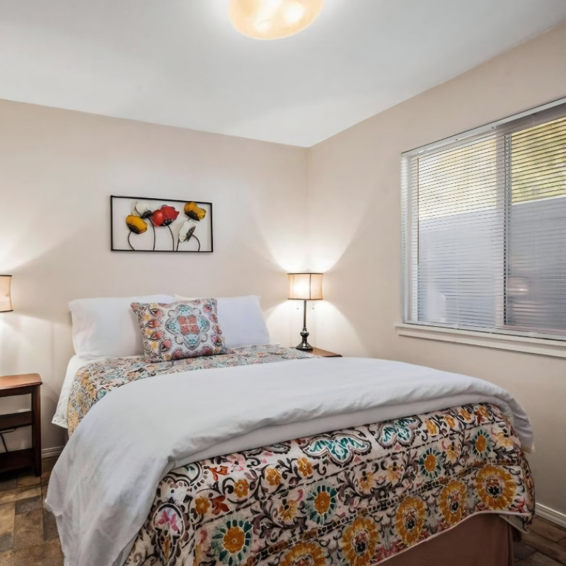 1410 1/2 E Ash Ave - Photo 4 of 6