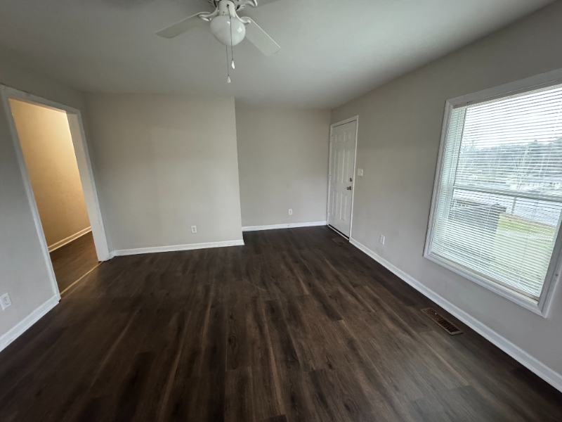 304 Carol Dr - Photo 7 of 14