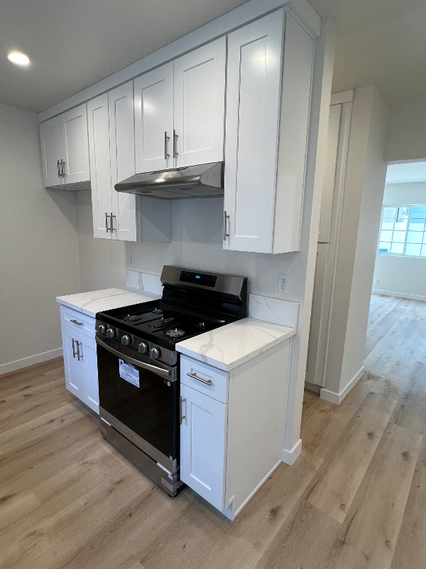 2513 Hermosa Ave #1-2 - Photo 3 of 12