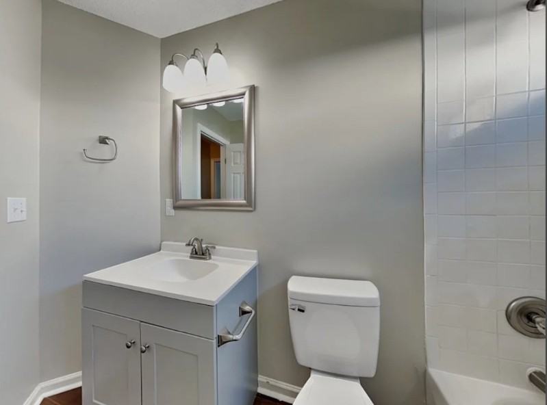 3902 W Pollack St - Photo 4 of 9