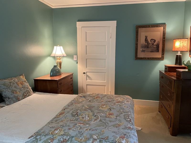 273 Ocean Ave - Photo 3 of 9