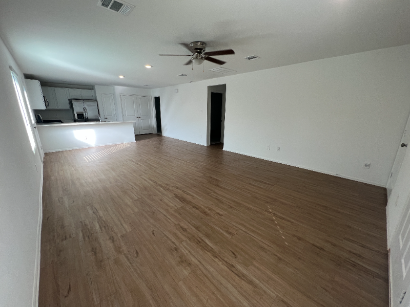 314 Harbor Bend Ct - Photo 2 of 9