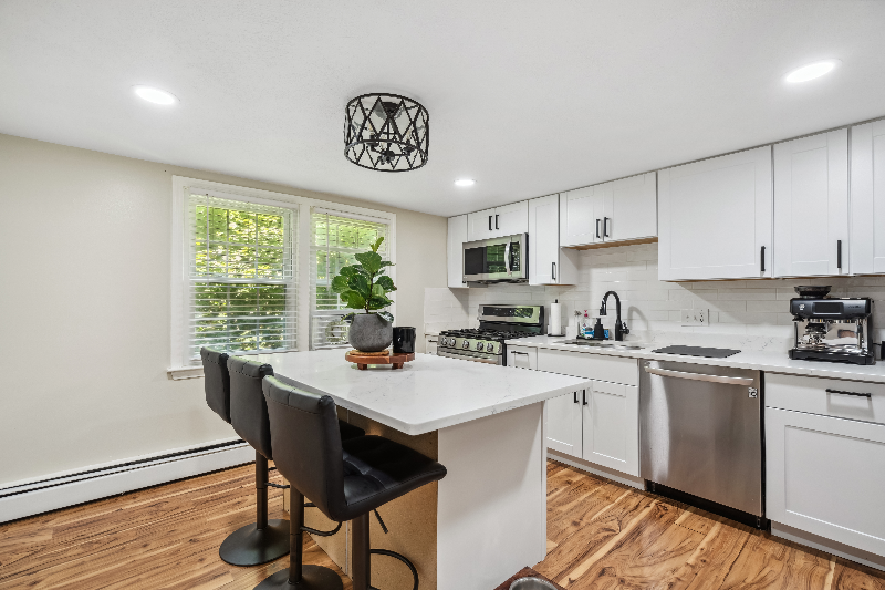 13 Myles Standish Dr #3 - Photo 3 of 12