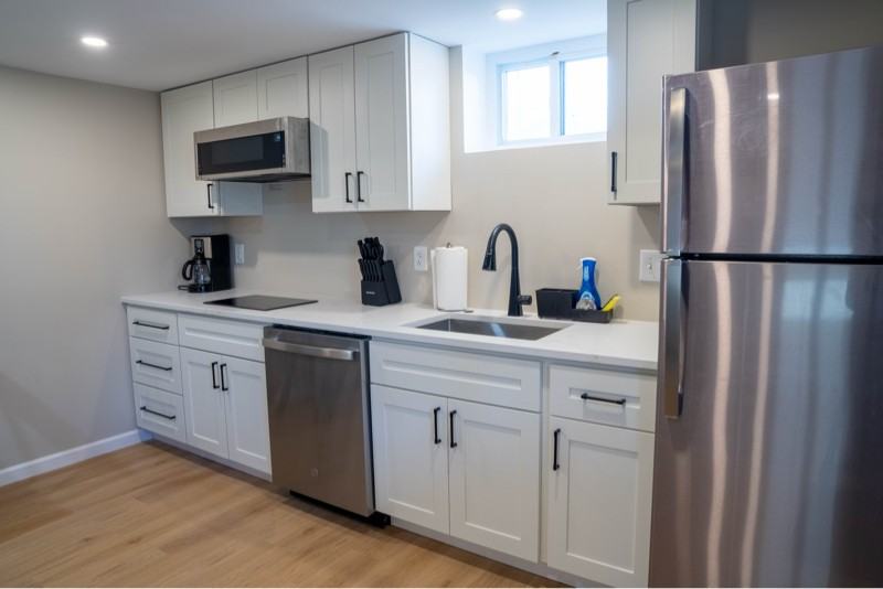 1400 Northcrest Dr - Photo 4 of 9