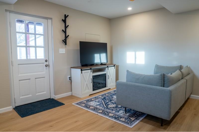 1400 Northcrest Dr - Photo 6 of 9