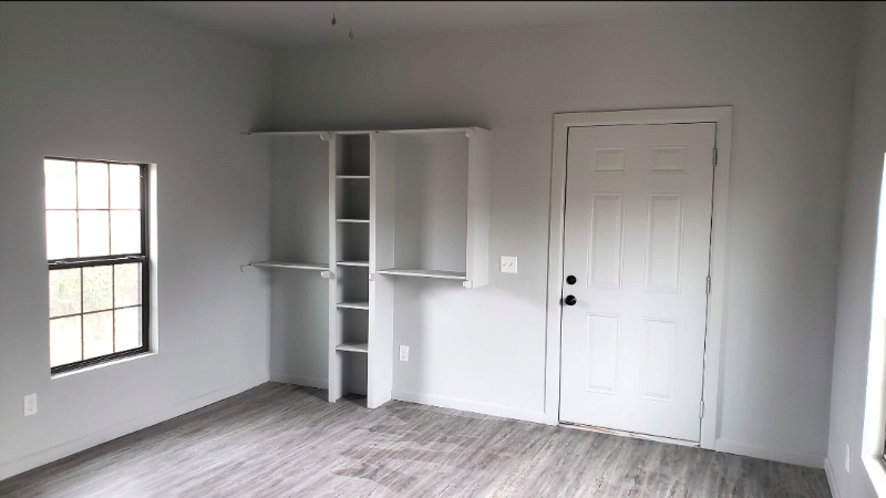 123 Se 25th St - Photo 5 of 8