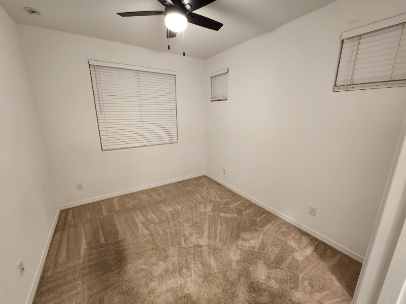 8948 W Colter St - Photo 5 of 9