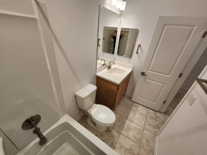 8948 W Colter St - Photo 6 of 9