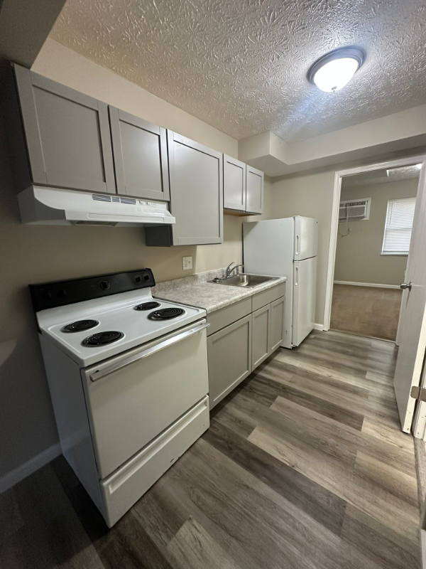 766 Anderson Ave #5 - Photo 4 of 8