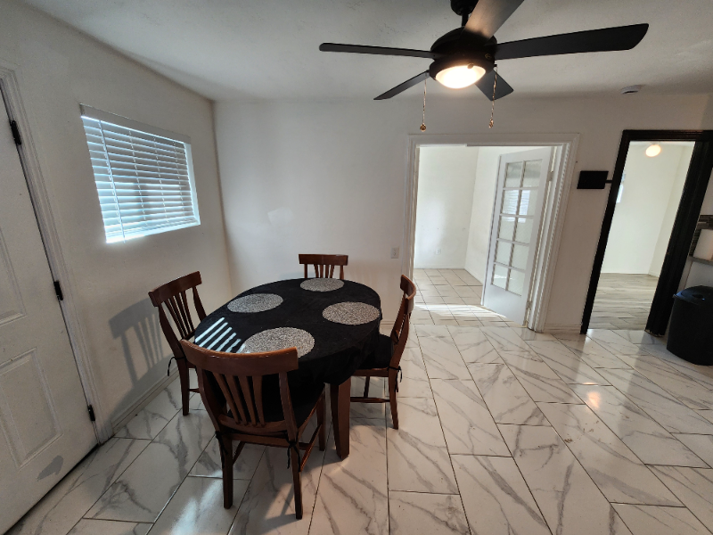 3518 W Lynwood St - Photo 5 of 10