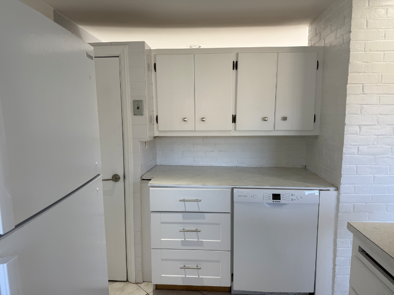 165 Haverhill Ave - Photo 4 of 20