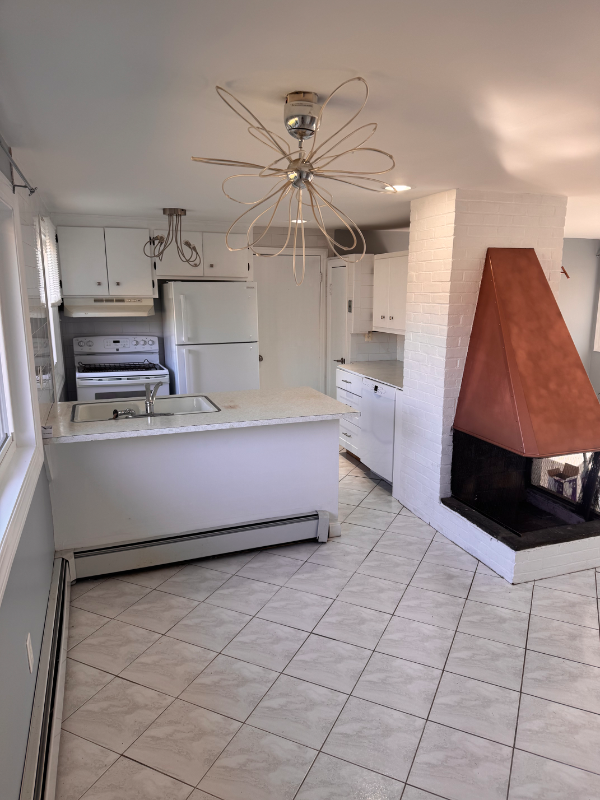 165 Haverhill Ave - Photo 7 of 20