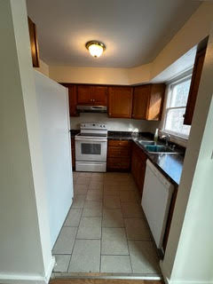 1272 Chateau Dr #5D - Photo 7 of 16