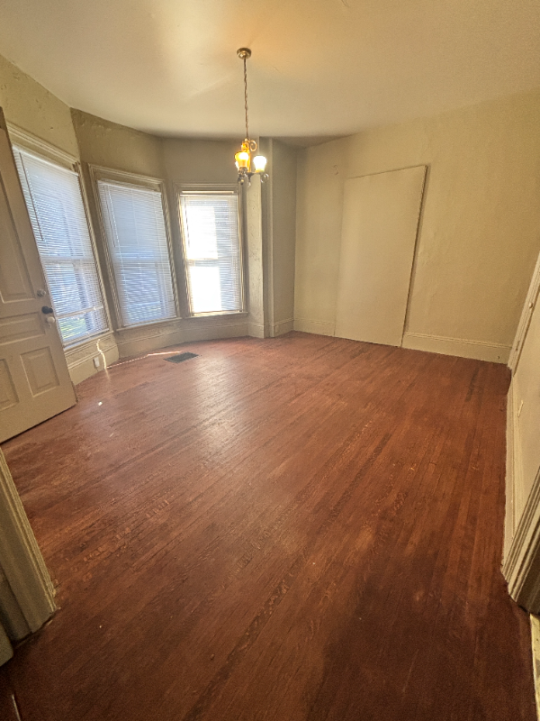 419 W Vine St #1 - Photo 3 of 10