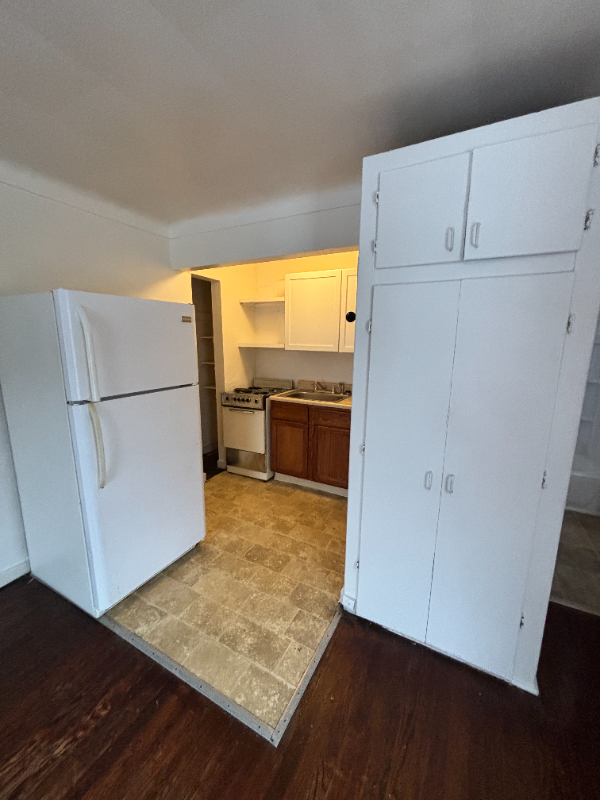 1234 Egleston Ave #A - Photo 3 of 6