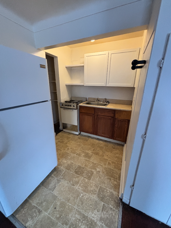 1234 Egleston Ave #A - Photo 4 of 6