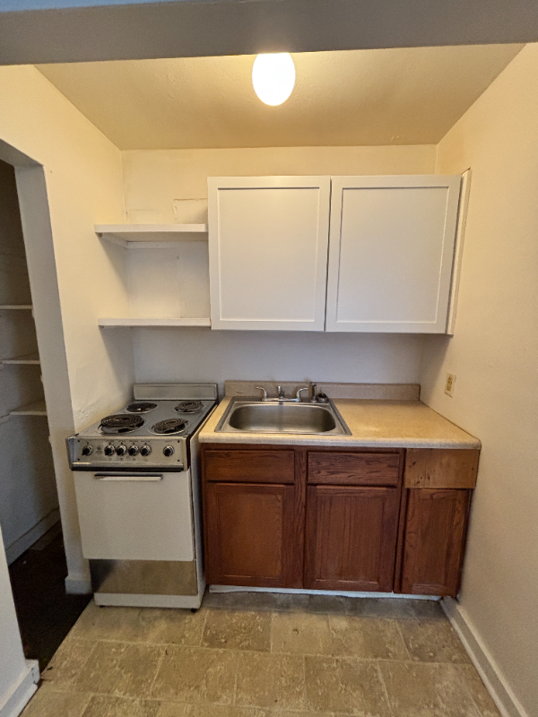 1234 Egleston Ave #A - Photo 5 of 6