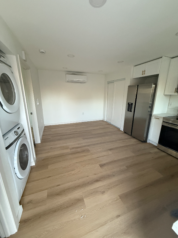 220 Estreet #220E21st - Photo 4 of 10