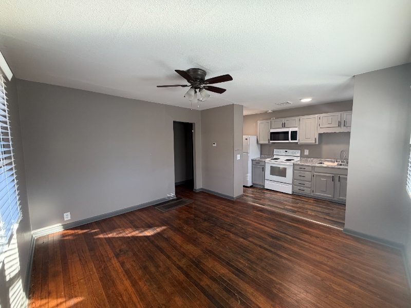 635 S 3rd St - Photo 3 of 11