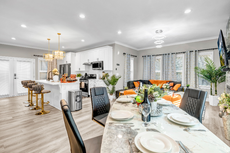 1330 Adams Dr Sw - Photo 2 of 50