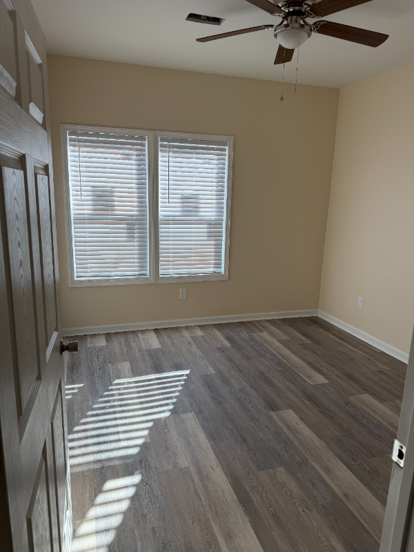 204 Hutchinson Ln - Photo 2 of 5