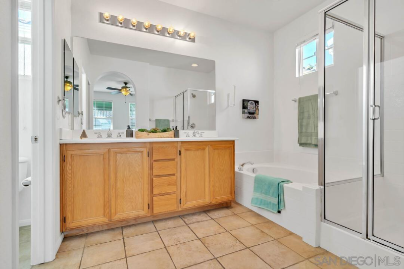 916 Teatro Cir - Photo 5 of 10