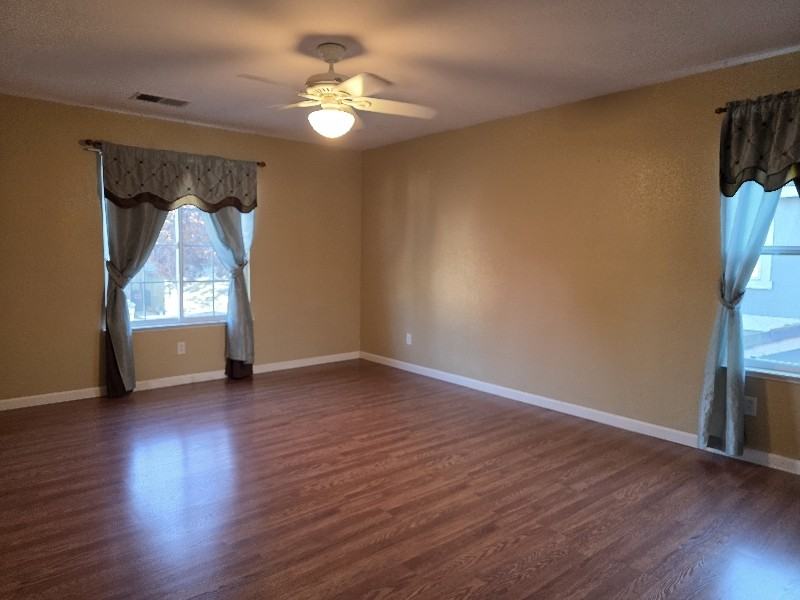 2816 Almond St - Photo 7 of 12