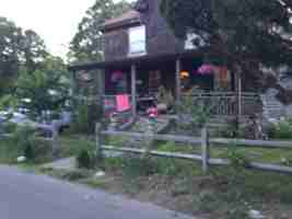 featured image of 7 Pacific Ave