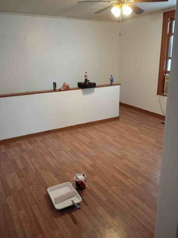 1129 Penn St - Photo 2 of 9