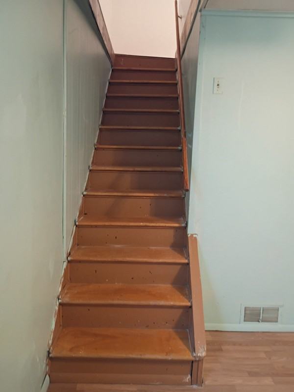 1129 Penn St - Photo 3 of 9