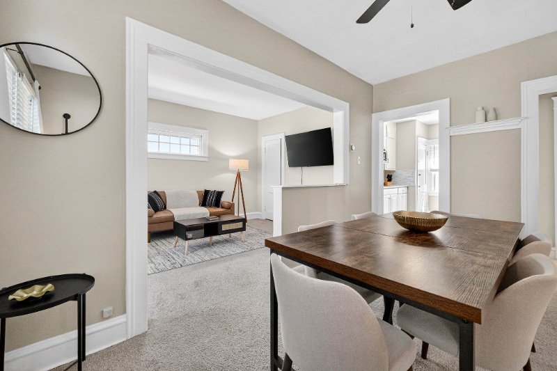 1561 Cordova Ave #1stFL - Photo 7 of 15