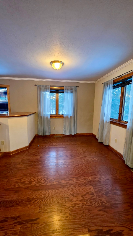 1633 24th Ave Sw - Photo 4 of 10