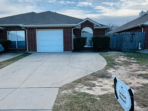 5728 Swords Dr - Photo 2 of 20