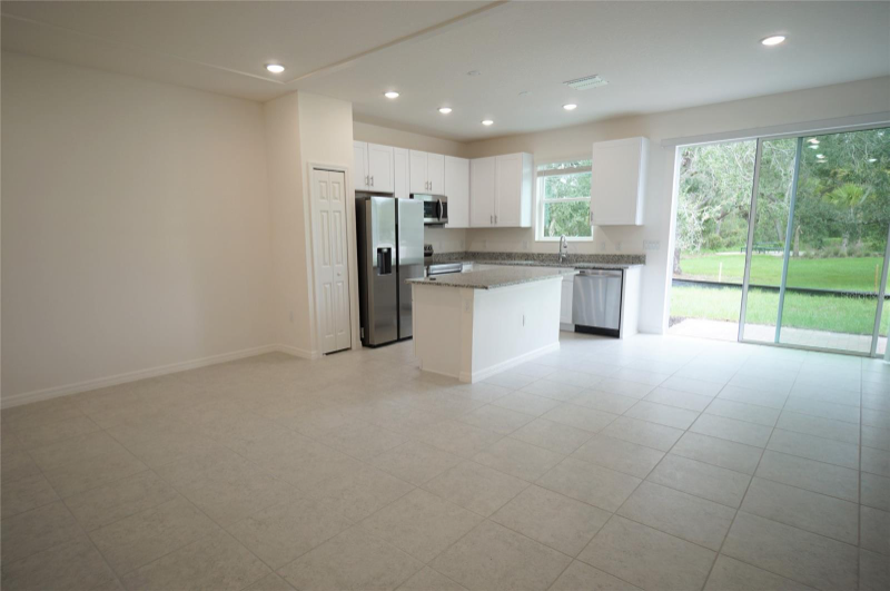 34217 Cinder Way - Photo 3 of 20