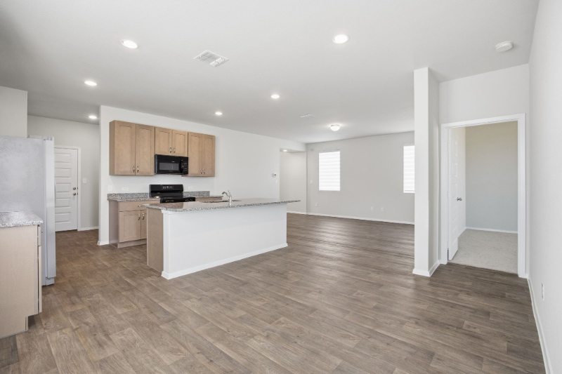 2610 Derwent Dr - Photo 6 of 21