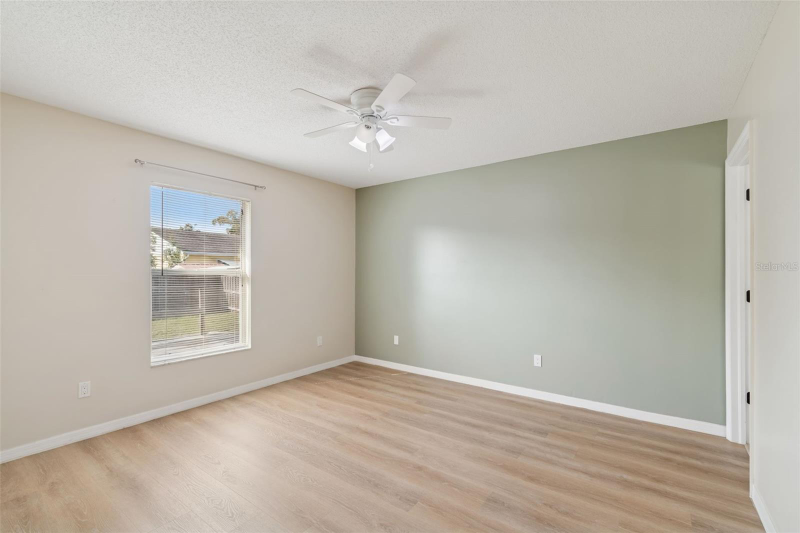 6315 S Church Ave - Photo 7 of 19